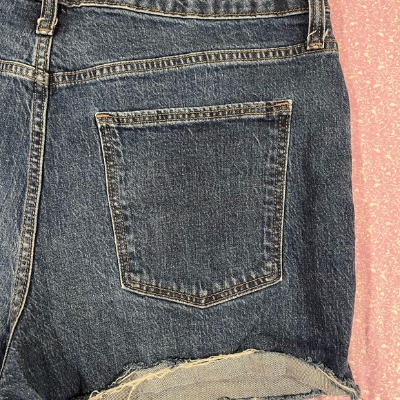 Universal Thread Blue Jean Shorts with Distressed Details and Frayed Hem - Picture 6 of 9